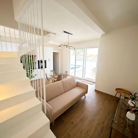 Ikebana Villa *