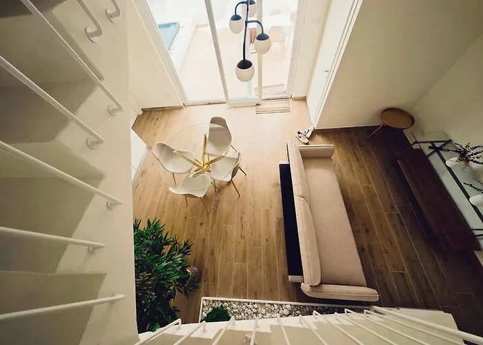 Ikebana Villa Porto Pino